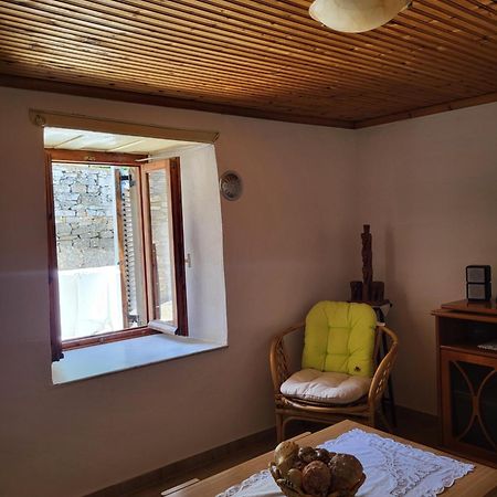Παραδοσιακό Σπίτι Με Θέα Villa Tríkeri Exterior foto